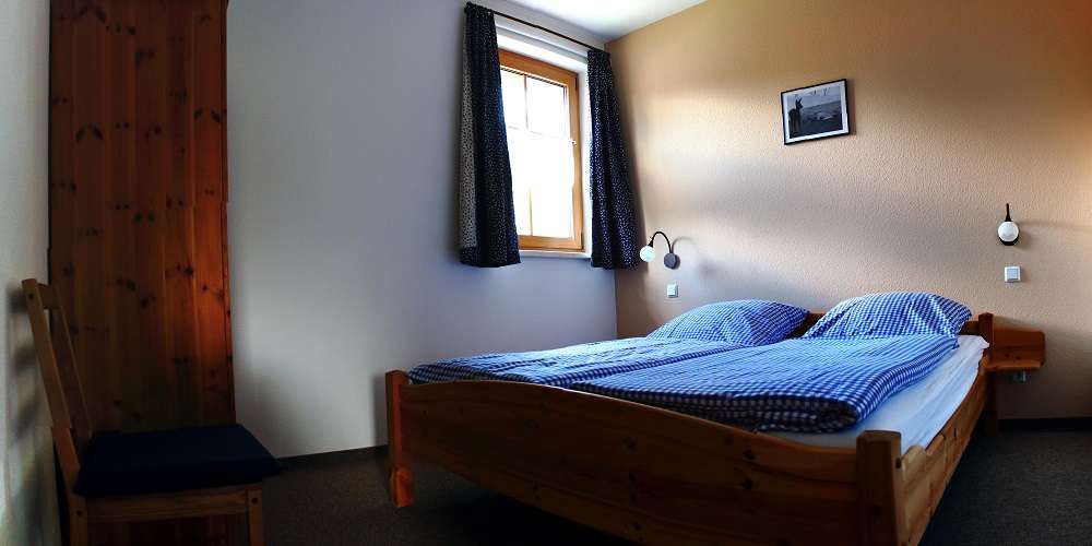 gesindestube schlafzimmer 2